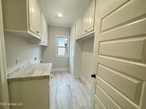 593 E Park St, Canton, MS 39046 photo 11