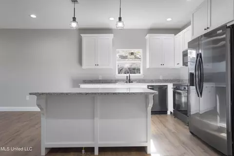 Kitchen - 3177 Tannertown Rd, Lucedale, MS 39452 photo 2 of 6