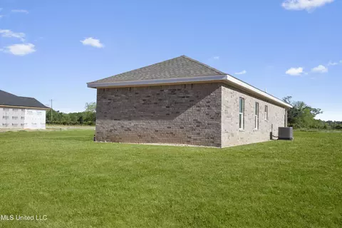 Exterior - 3177 Tannertown Rd, Lucedale, MS 39452 photo 5 of 6