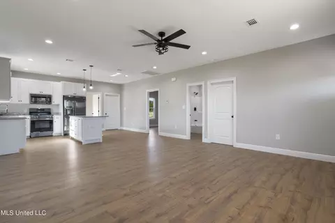 Living - 3177 Tannertown Rd, Lucedale, MS 39452 photo 1 of 1