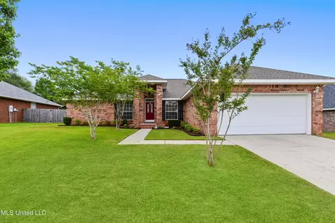 14951 Greenwell Cir, Biloxi, MS 39532