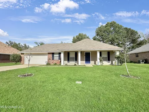 310 Bradford Dr, Richland, MS 39218