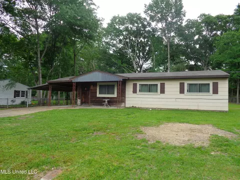 128 Maxine Dr, Pearl, MS 39208