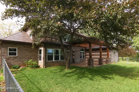 Exterior - 3555 Bright Rd, Hernando, MS 38632 photo 5 of 10