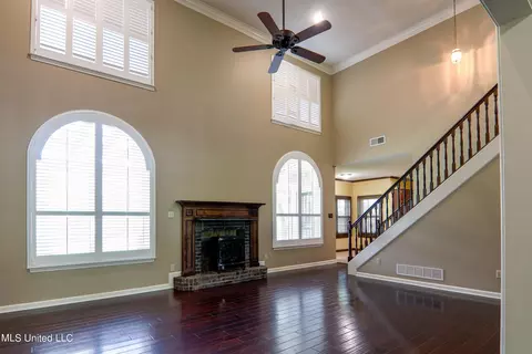 Living - 3555 Bright Rd, Hernando, MS 38632 photo 1 of 3