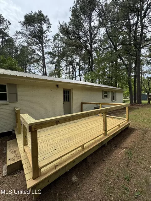 Exterior - 2902 Nolan Rd, Olive Branch, MS 38654 photo 16 of 19