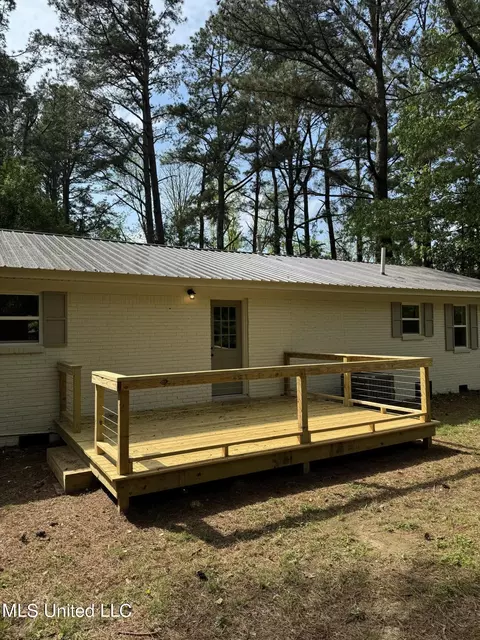 Exterior - 2902 Nolan Rd, Olive Branch, MS 38654 photo 14 of 19