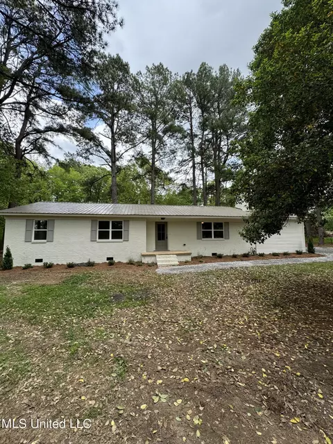 2902 Nolan Rd, Olive Branch, MS 38654