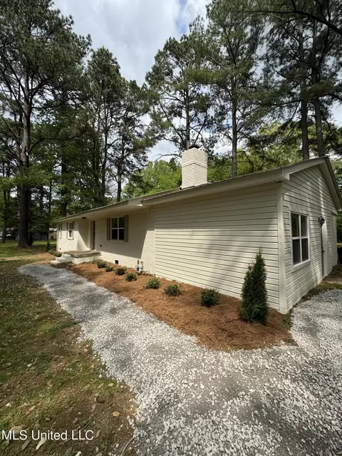 Exterior - 2902 Nolan Rd, Olive Branch, MS 38654 photo 11 of 19