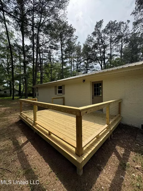 Exterior - 2902 Nolan Rd, Olive Branch, MS 38654 photo 17 of 19