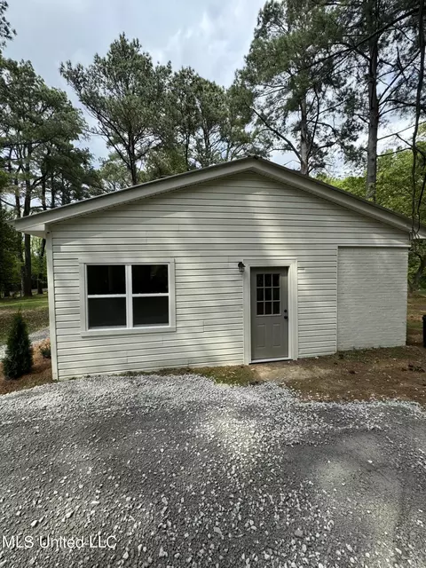 Exterior - 2902 Nolan Rd, Olive Branch, MS 38654 photo 12 of 19