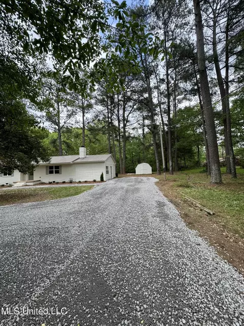 Exterior - 2902 Nolan Rd, Olive Branch, MS 38654 photo 4 of 19