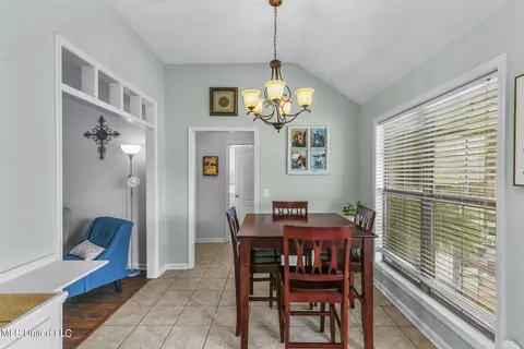 Dining - 907 Fairview Pl, Brandon, MS 39047 photo 3 of 3
