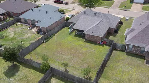 Exterior - 907 Fairview Pl, Brandon, MS 39047 photo 15 of 15