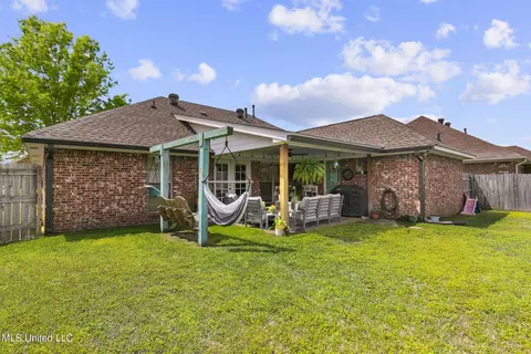 Exterior - 907 Fairview Pl, Brandon, MS 39047 photo 9 of 15