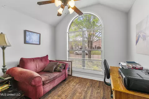 Living - 907 Fairview Pl, Brandon, MS 39047 photo 3 of 3