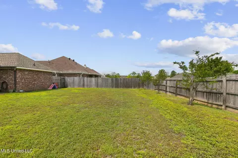Exterior - 907 Fairview Pl, Brandon, MS 39047 photo 11 of 15