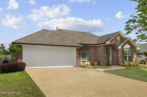 Exterior - 907 Fairview Pl, Brandon, MS 39047 photo 2 of 15