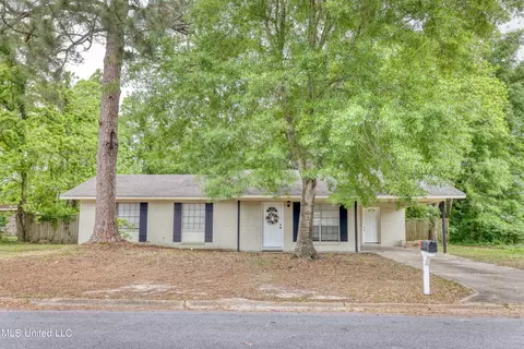 217 Shalimar Dr, Long Beach, MS 39560