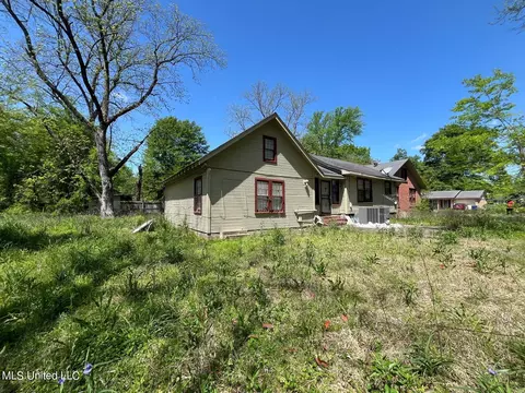 Exterior - 213 Green Ave, Drew, MS 38737 photo 4 of 5