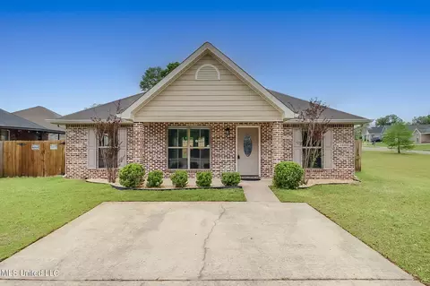 13709 Lawton Ln, Gulfport, MS 39503