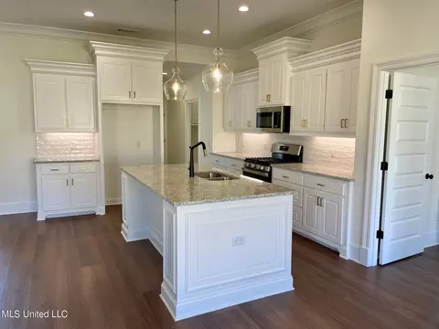 Kitchen - 921 Glenwild Cir, Canton, MS 39046 photo 1 of 2