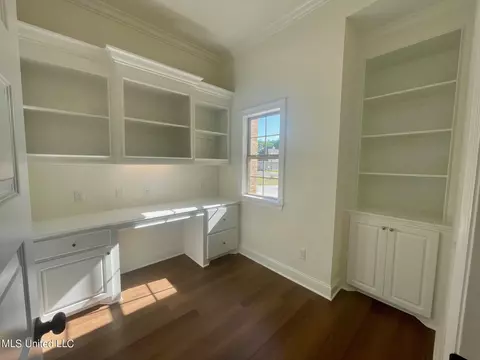 Kitchen - 921 Glenwild Cir, Canton, MS 39046 photo 2 of 2