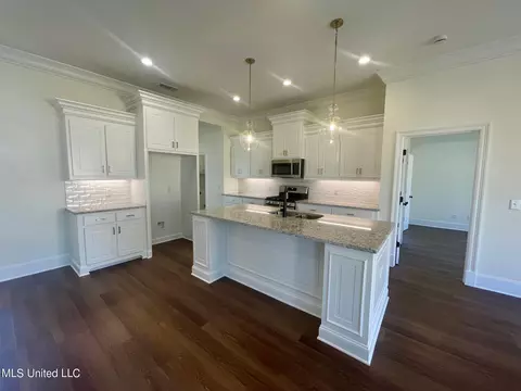 Dining - 921 Glenwild Cir, Canton, MS 39046 photo 1 of 3