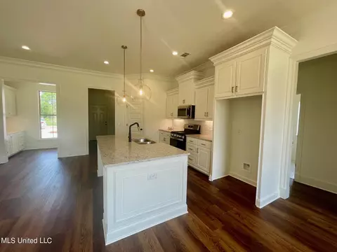 Kitchen - 917 Glenwild Cir, Canton, MS 39046 photo 1 of 3