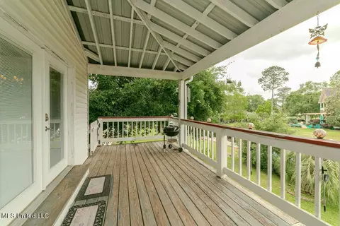 Exterior - 6093 Apache Dr, Kiln, MS 39556 photo 4 of 7