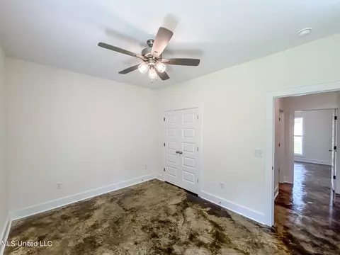 Bedroom - 933 Riverside Ln, Pearl, MS 39208 photo 4 of 4