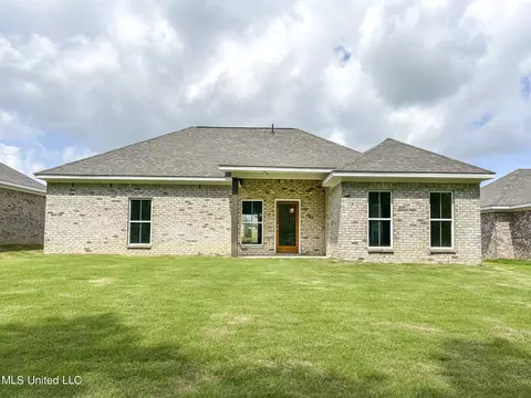 Exterior - 933 Riverside Ln, Pearl, MS 39208 photo 2 of 2