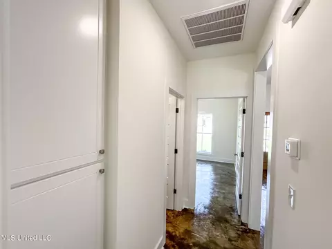 Entry Way - 933 Riverside Ln, Pearl, MS 39208 photo 1 of 1