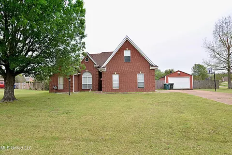 2613 Rasco Rd, Southaven, MS 38671