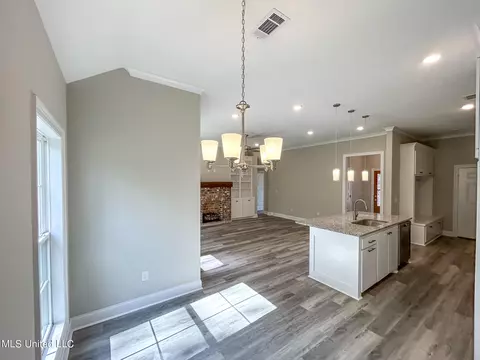 931 Riverside Ln, Pearl, MS 39208 photo 6