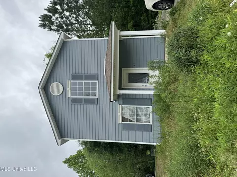 1341 Foxwood Pl, Gulfport, MS 39507