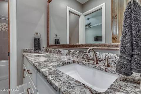 Bath - 1436 Ruby Pointe Pointe, Flowood, MS 39232 photo 7 of 10