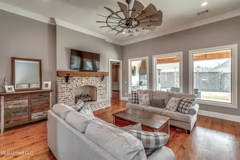 Living - 1436 Ruby Pointe Pointe, Flowood, MS 39232 photo 4 of 7