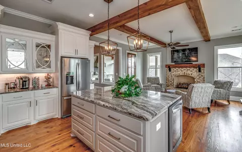 Kitchen - 1436 Ruby Pointe Pointe, Flowood, MS 39232 photo 7 of 9