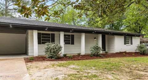 1005 Dogwood Dr, Clinton, MS 39056