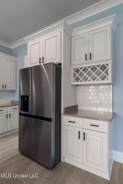 Kitchen - 5 S Caesar Dr, Carriere, MS 39426 photo 5 of 7