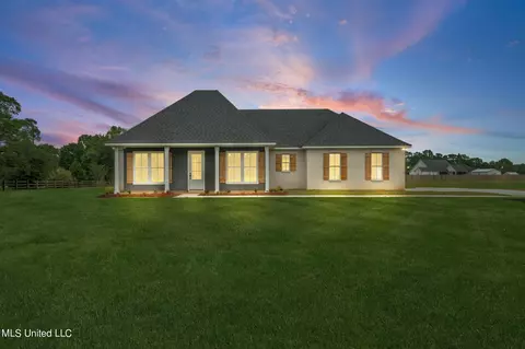 5 S Caesar Dr, Carriere, MS 39426