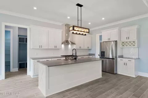 Kitchen - 5 S Caesar Dr, Carriere, MS 39426 photo 1 of 7