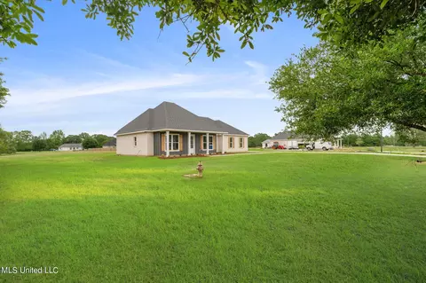 Exterior - 5 S Caesar Dr, Carriere, MS 39426 photo 4 of 13