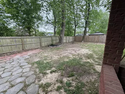 Exterior - 81 Mckinzie Cv, Hernando, MS 38632 photo 5 of 6