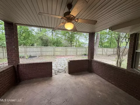 Exterior - 81 Mckinzie Cv, Hernando, MS 38632 photo 4 of 6
