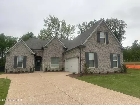 1691 Benton Dr, Hernando, MS 38632