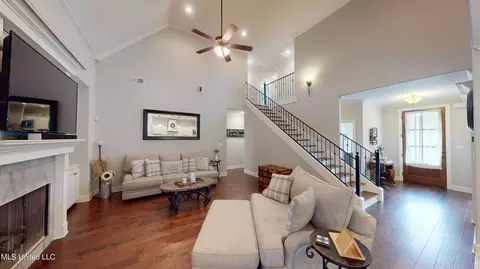 Living - 3485 Tates Way, Hernando, MS 38632 photo 2 of 4