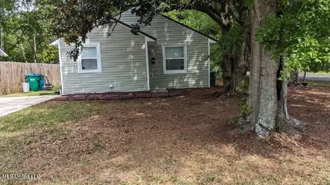 1702 Resca De La Palma St, Pascagoula, MS 39567