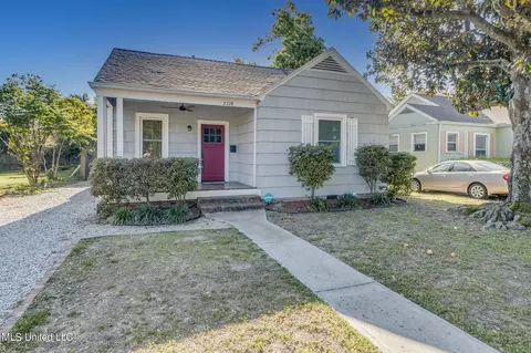 2328 Broadmoor Pl, Gulfport, MS 39501